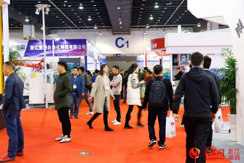 本屆展會(huì)增設(shè)數(shù)字經(jīng)濟(jì)和工廠智能化主題，主打數(shù)字經(jīng)濟(jì)與工廠智能化，嵌入5G信息時(shí)代。祝舒銘 攝
