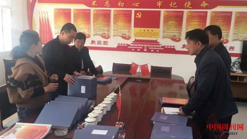 楊坤：心系群眾千萬(wàn)事 揮灑青春戰(zhàn)貧窮