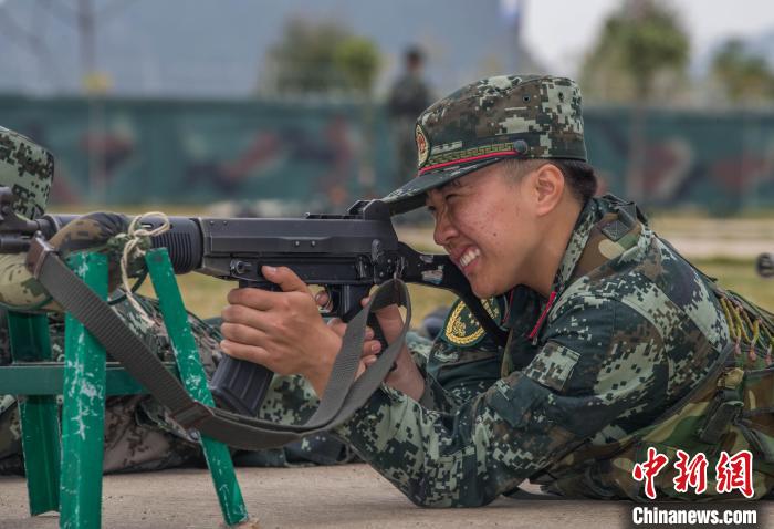 　果志遠(yuǎn) 攝