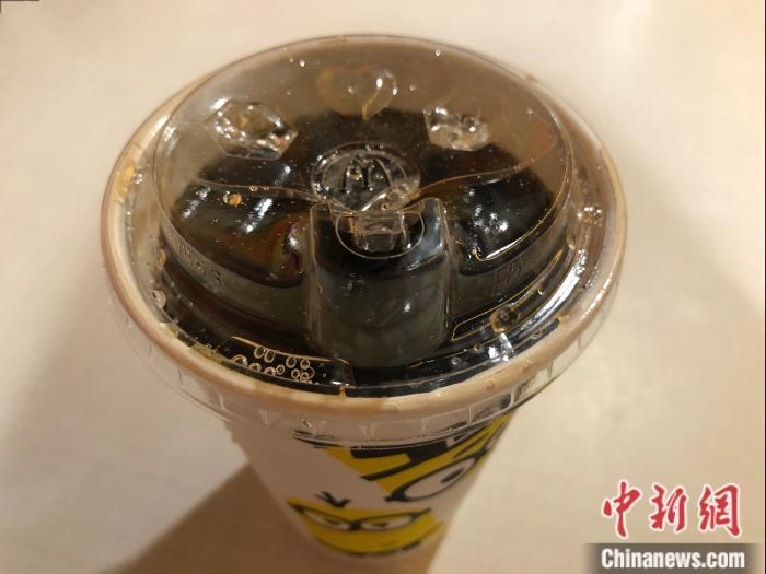 麥當勞可樂杯的新包裝。<a target='_blank' href='http://www.chinanews.com/' >中新網(wǎng)</a> 左宇坤 攝