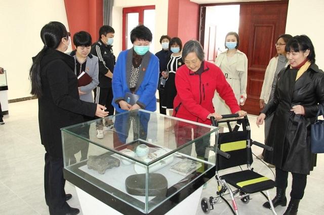 北京市佟麟閣學(xué)校開(kāi)展“緬懷先烈 致敬英雄”主題活動(dòng)