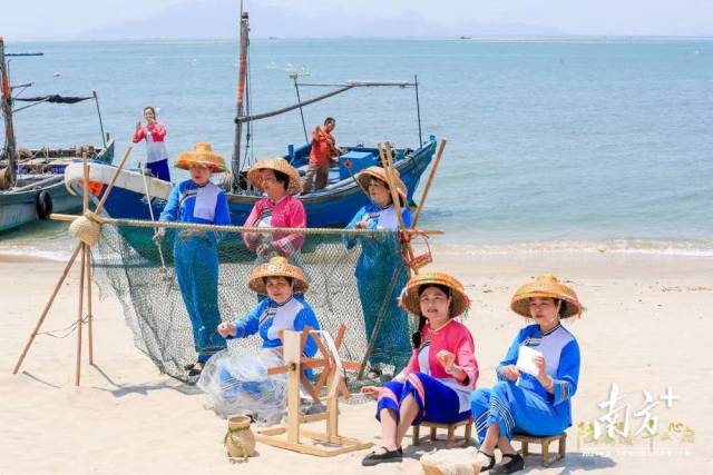 推介會(huì)上的漁歌表演。