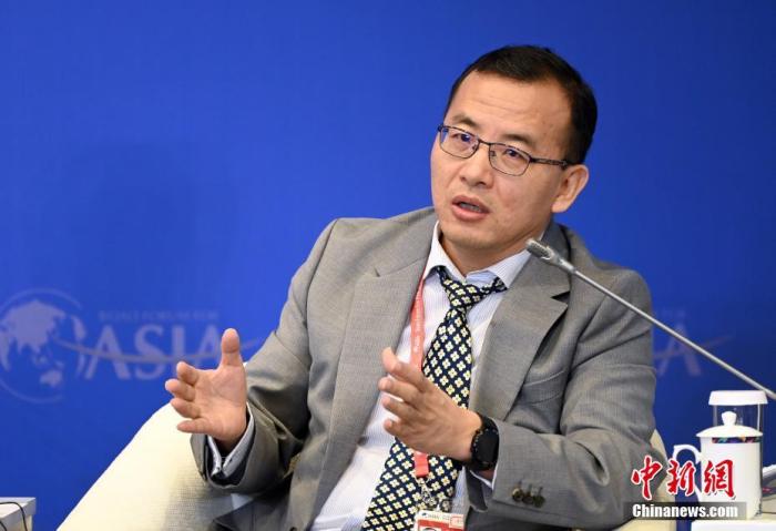 4月19日，博鰲亞洲論壇2021年年會(huì)“工業(yè)互聯(lián)網(wǎng)與數(shù)字化轉(zhuǎn)型”分論壇在海南博鰲舉行，華為技術(shù)有限公司公司戰(zhàn)略部總裁張文林出席并參與討論。 <a target='_blank' href='http://www.chinanews.com/'>中新社</a>記者 侯宇 攝