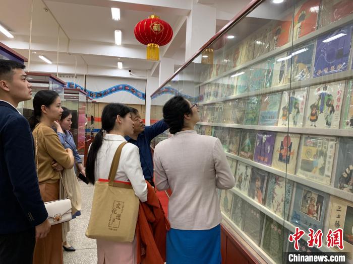 圖為觀眾參觀洛陽百年留聲博物館 受訪者供圖