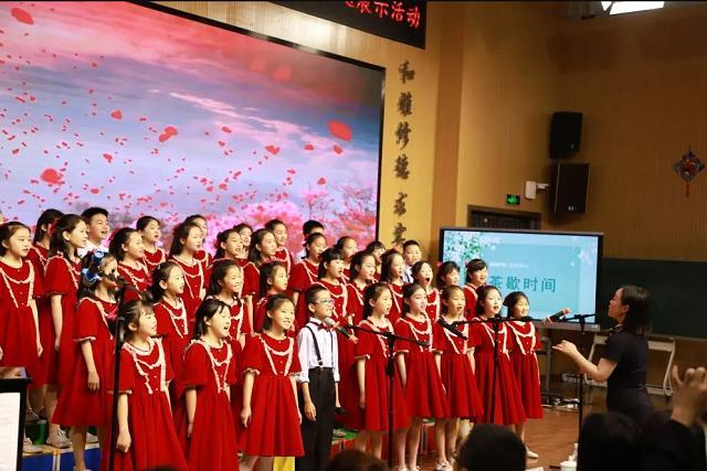 成都實(shí)外附小省級(jí)課題成果發(fā)布會(huì)隆重舉行！