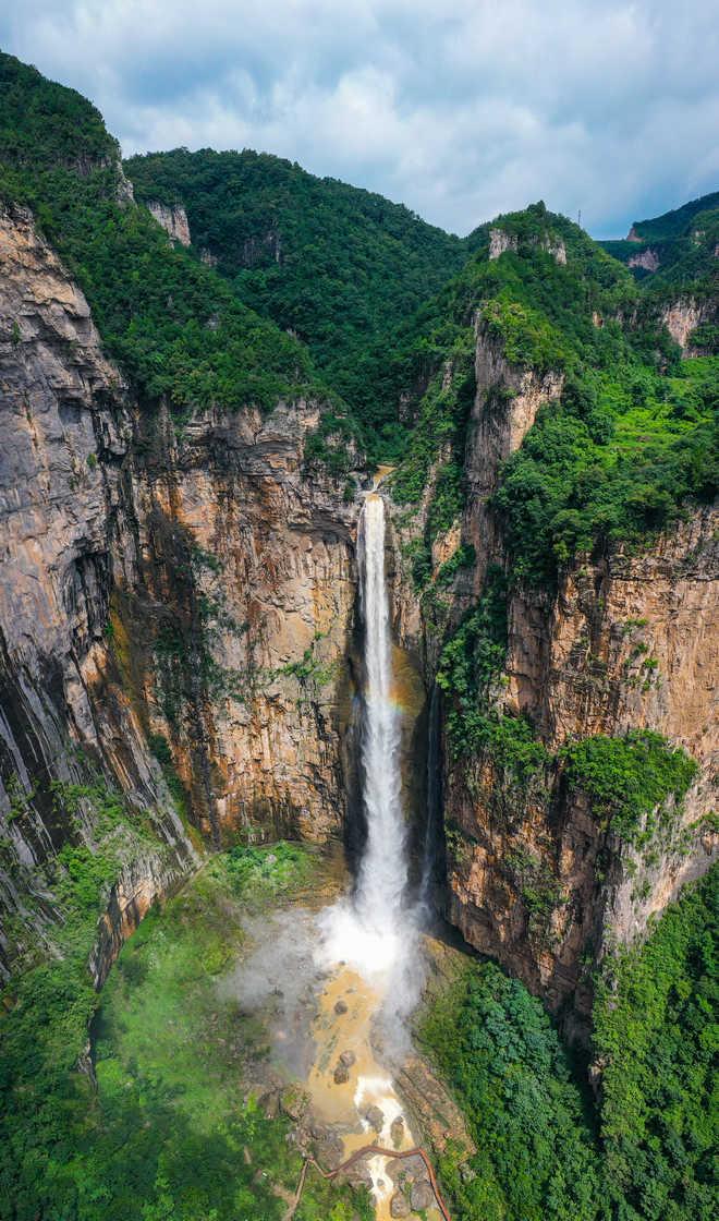 氣勢磅礴！“華夏第一高瀑”迎來最大水量