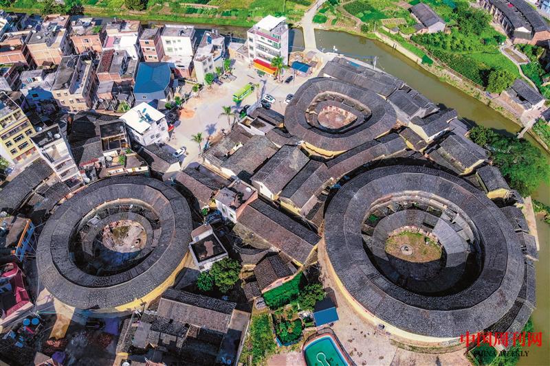 潮州土樓奇觀.jpg 潮州土樓奇觀.jpg