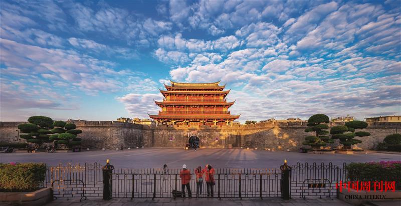 壯觀的廣濟(jì)門城樓.jpg 壯觀的廣濟(jì)門城樓.jpg