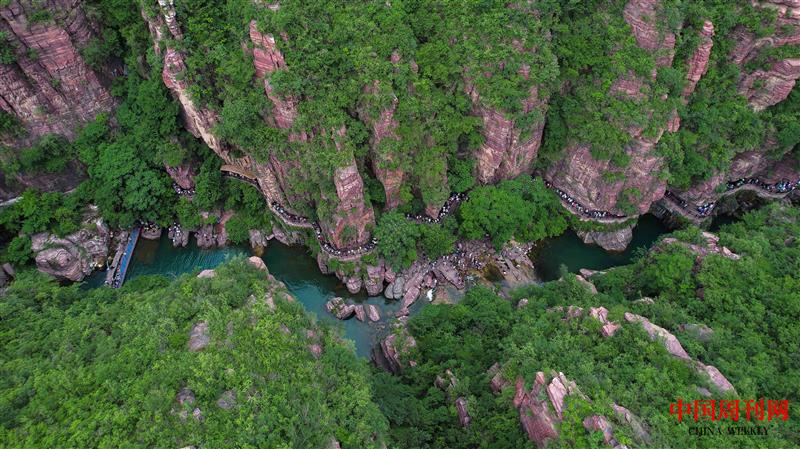 攝圖網(wǎng)_501774044_5A景區(qū)航拍河南云臺山景區(qū)紅峽谷景觀區(qū)(企業(yè)商用).jpg 攝圖網(wǎng)_501774044_5A景區(qū)航拍河南云臺山景區(qū)紅峽谷景觀區(qū)(企業(yè)商用).jpg